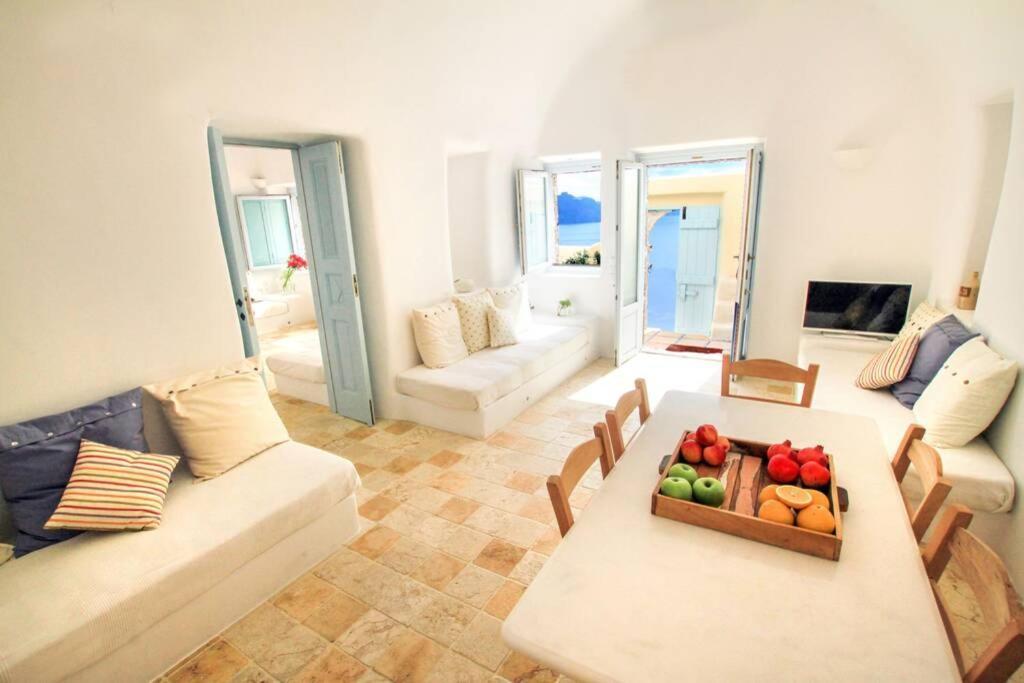 Dionyssos Cave House Villa Иа Екстериор снимка