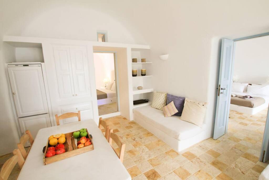 Dionyssos Cave House Villa Иа Екстериор снимка