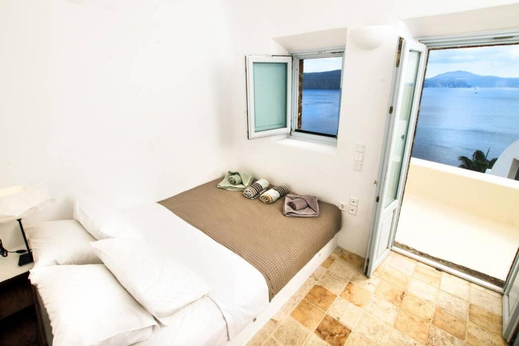 Dionyssos Cave House Villa Иа Екстериор снимка